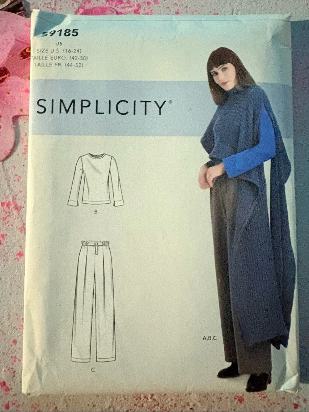 BN UNCUT SIMPLICITY 9185 R5 PLUS SIZE SEWING PATTERNS